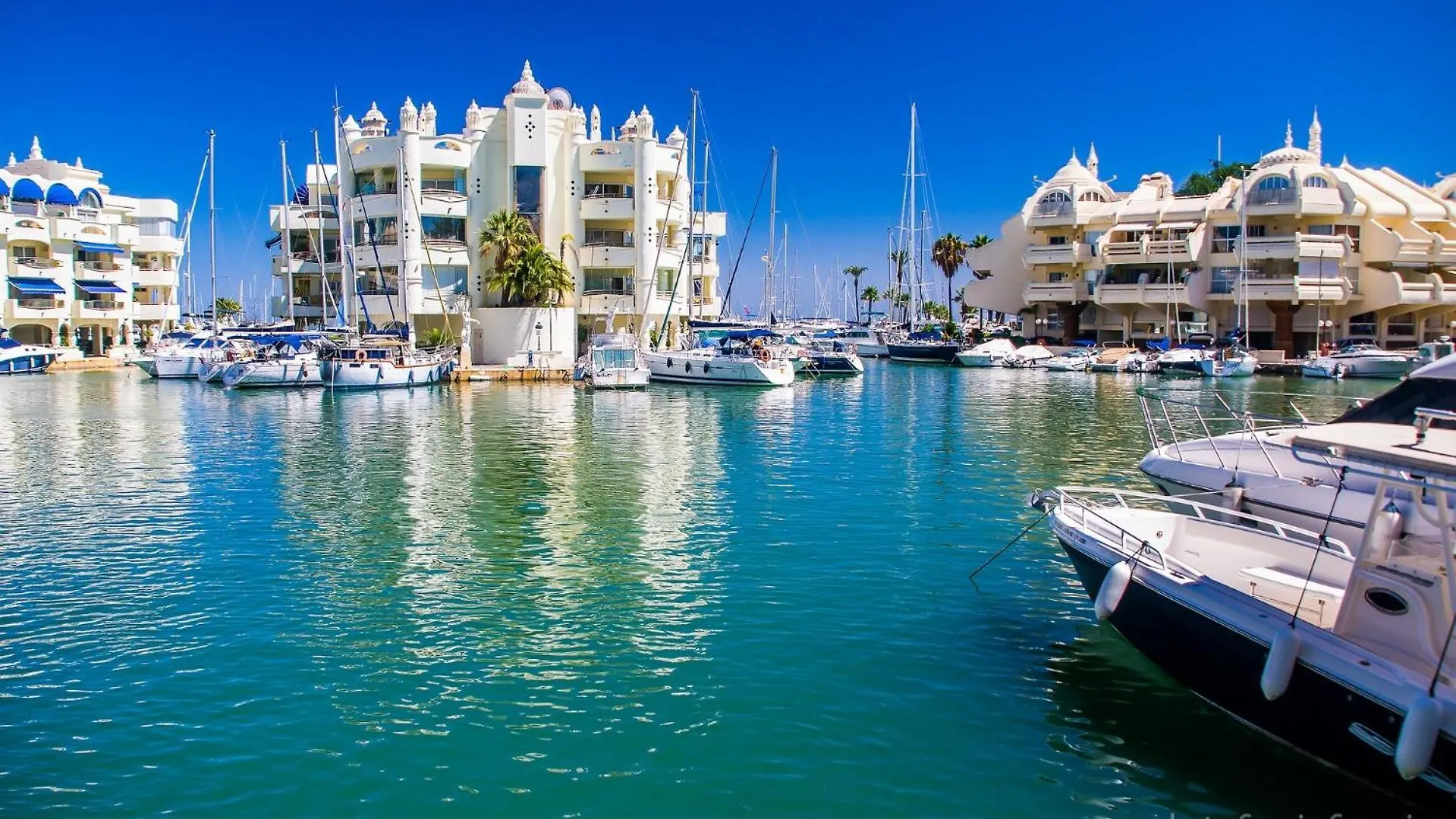 135 Agata Apartamentos. Piscina Y Playa. A Corta Distancia Del Centro. Benalmadena Apartment
